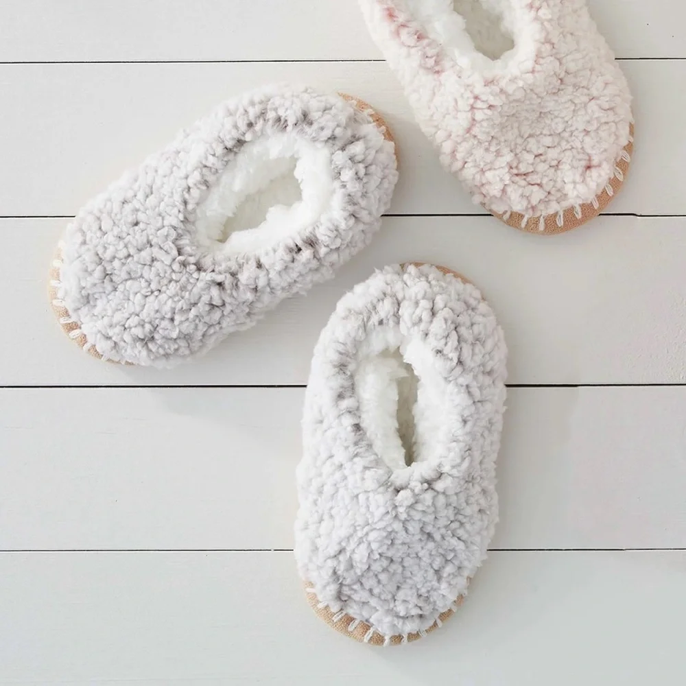NWT Little Lemon Girls Apres Ski Bootie Slippers Gray 12-1 Non-Skid